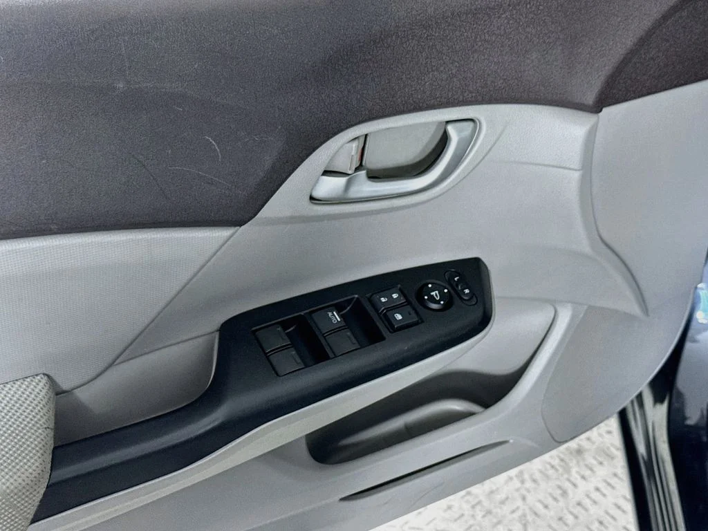 Used 2012 Urban Titanium Metallic Honda LX image 19