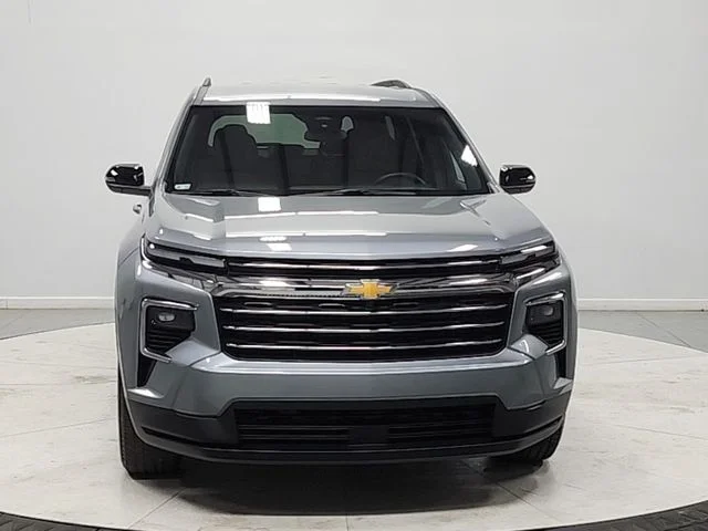 Used 2025 Gray Chevrolet LT image 2