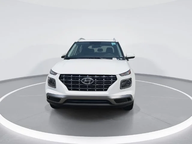 Used 2026 White Hyundai SEL image 3