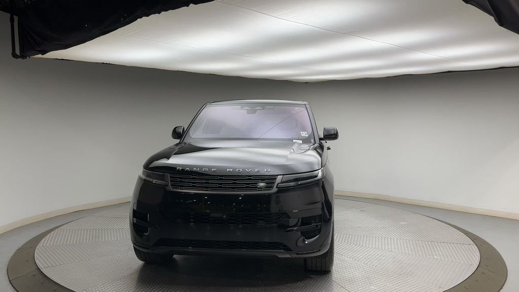 Used 2023 Santorini Black Metallic Land Rover SE image 7