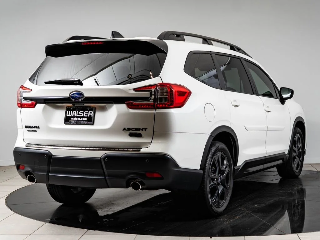 Used 2024 Crystal White Pearl Subaru Onyx Edition image 10