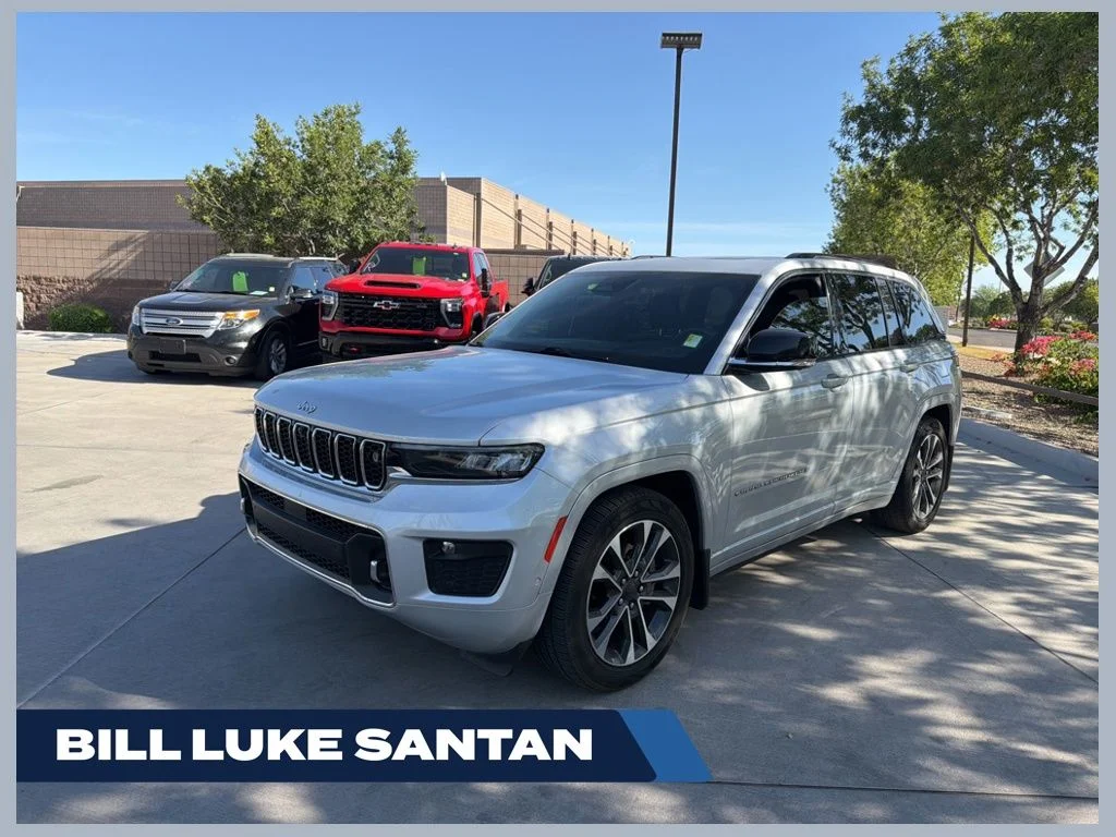 2022 Jeep Grand Cherokee Overland 4x4's photo