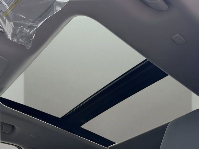 Used 2025 White Pearl Nissan SL image 20