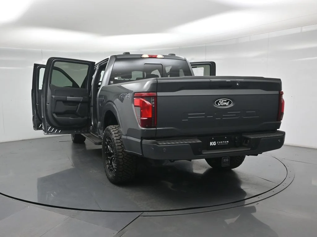 New 2026 Carbonized Gray Metallic Ford XLT image 33