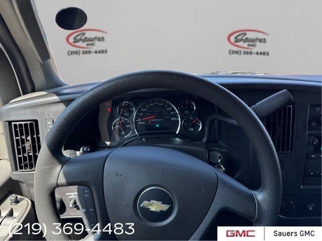 2024 Chevrolet Express Cargo Work Van - Photo 13