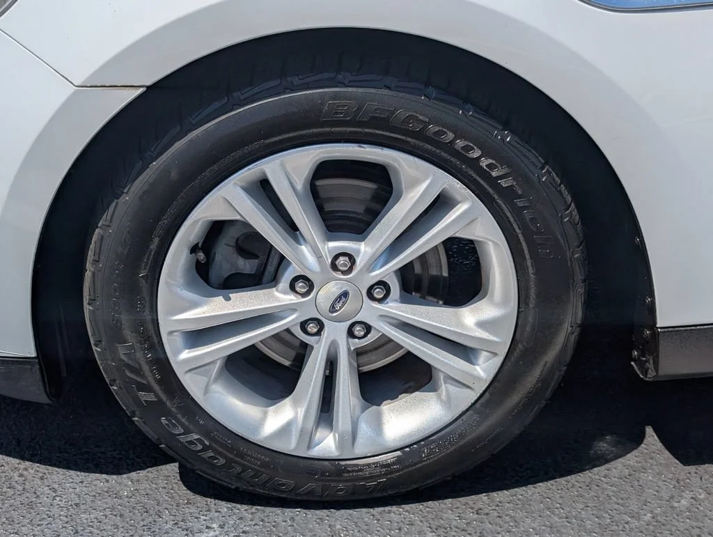 Used 2015 White Ford SEL image 16