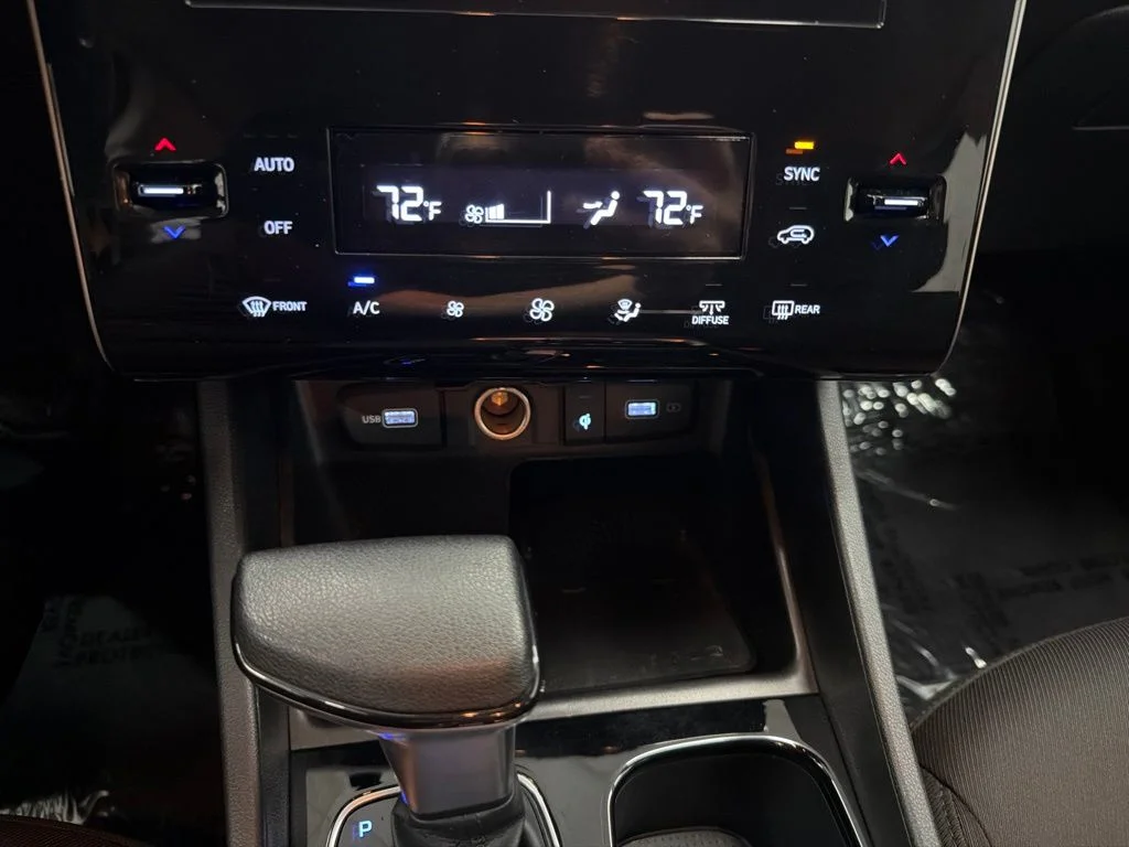 Used 2024 Blue Hyundai SEL image 18