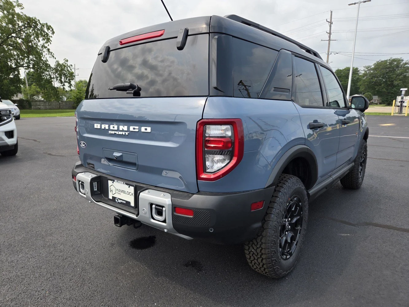New 2026 Azure Gray Metallic Tri-C Ford Badlands image 25