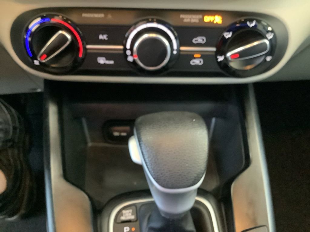Used 2023 Black Kia LX image 29