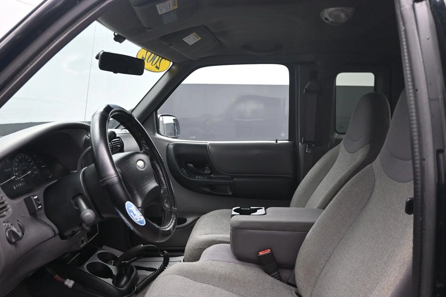 Used 2002  FORD  image 14