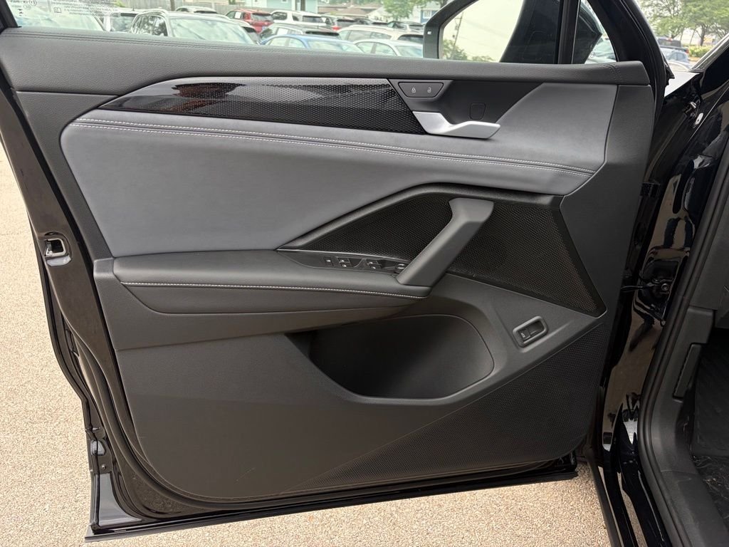 New 2026 Deep Black Pearl Volkswagen 2.0T SE image 13