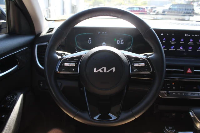 Used 2026 Blue Kia S image 15
