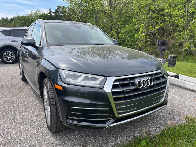 2018 Audi Q5 2.0T quattro S tronic Prestige's photo