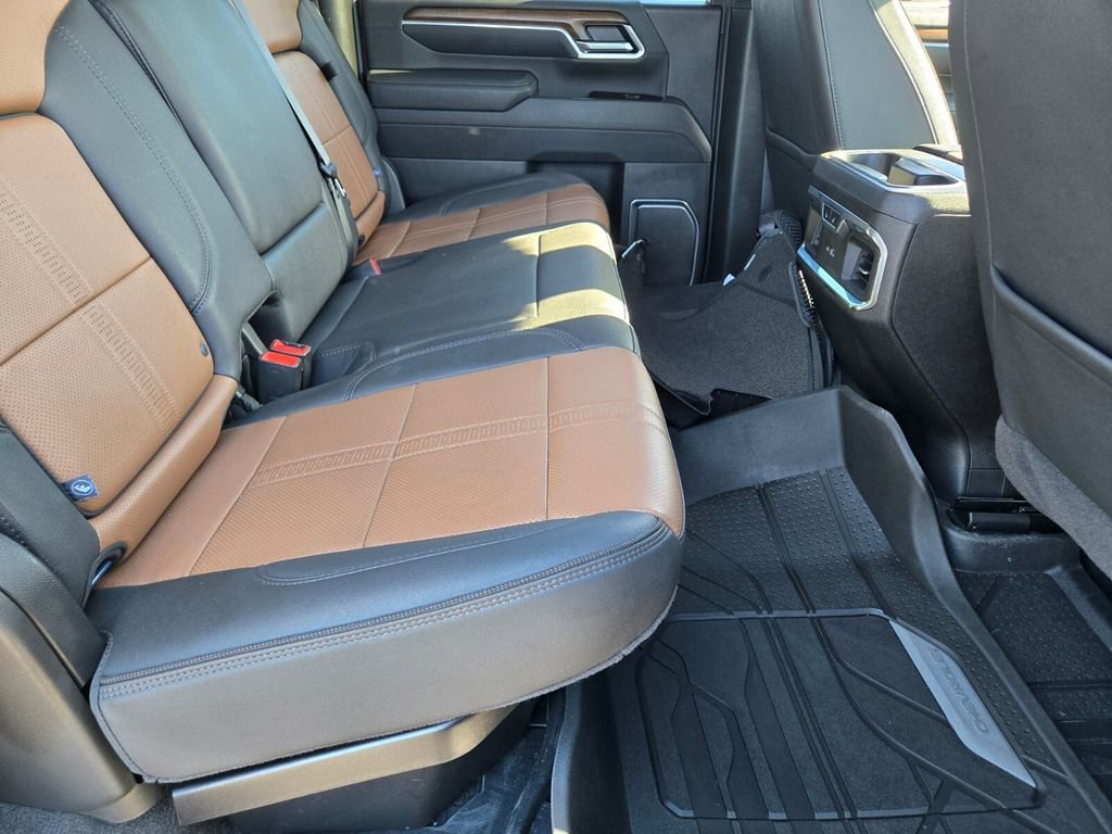 2025 Chevrolet Silverado 3500HD High Country - Photo 14