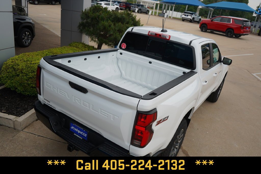 New 2026 Summit White Chevrolet Z71 image 13