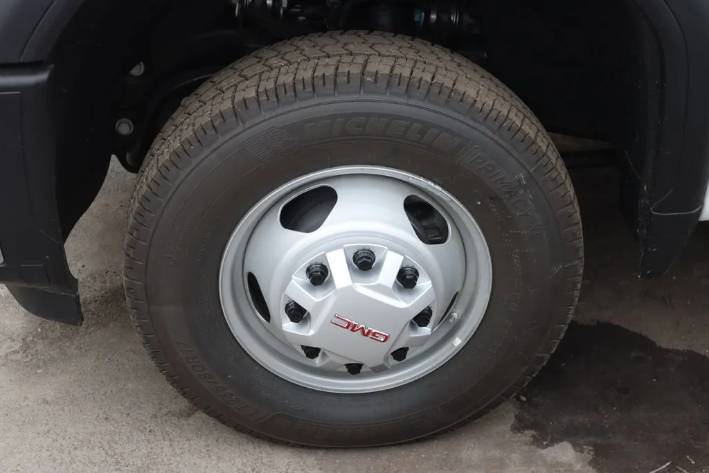 2025 GMC Sierra 3500HD Pro - Photo 19