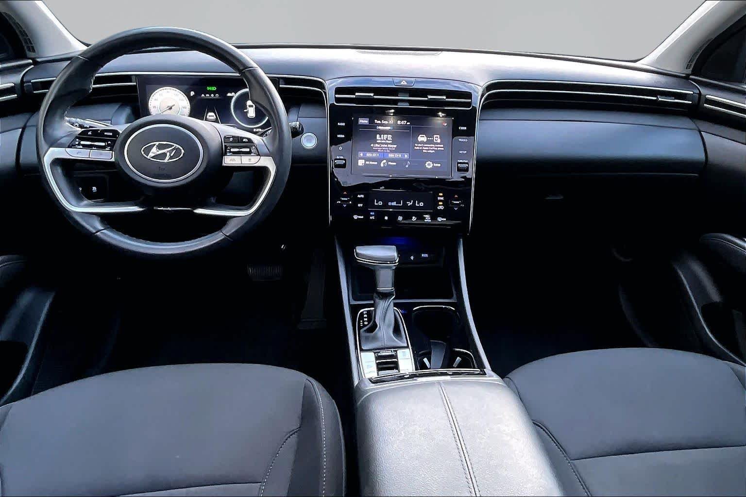 Used 2022 Quartz White Hyundai SEL image 16