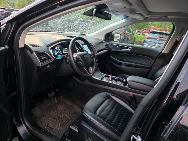 Used 2020 Black Ford SEL image 15