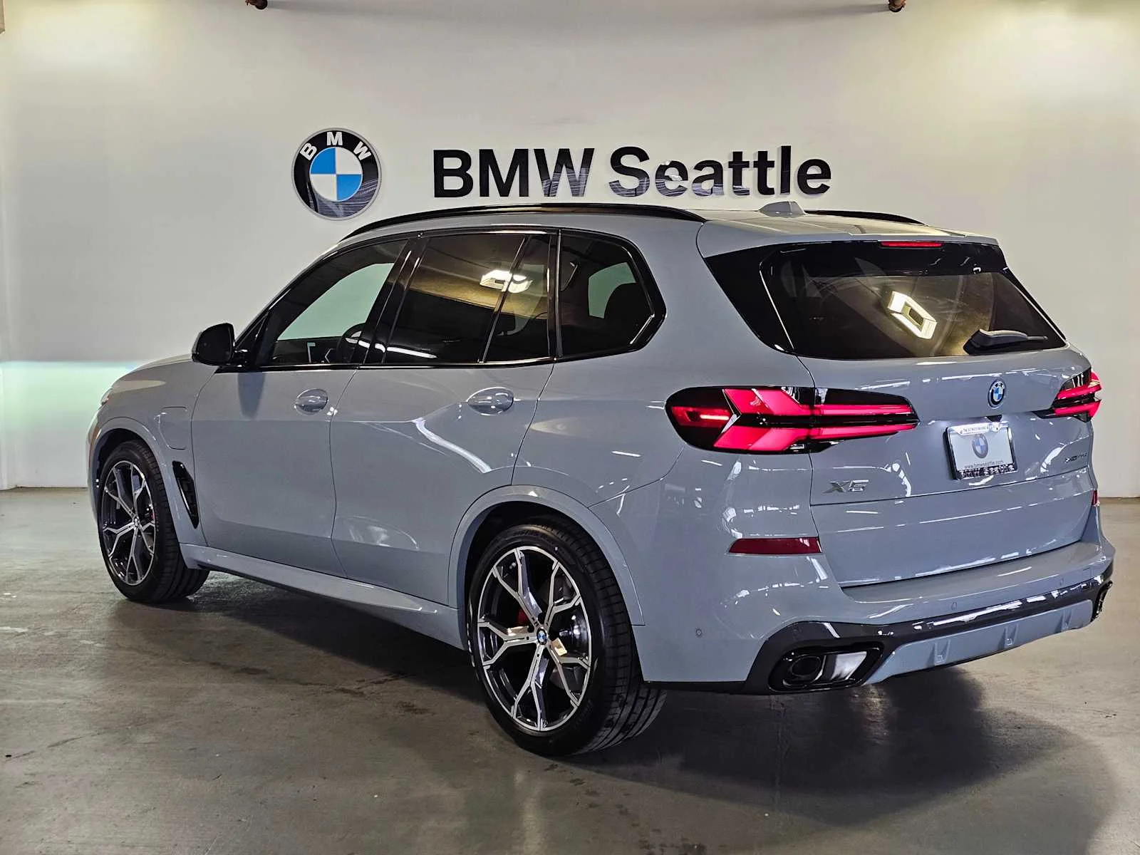 New 2026 Brooklyn Grey Metallic BMW xDrive50e image 4