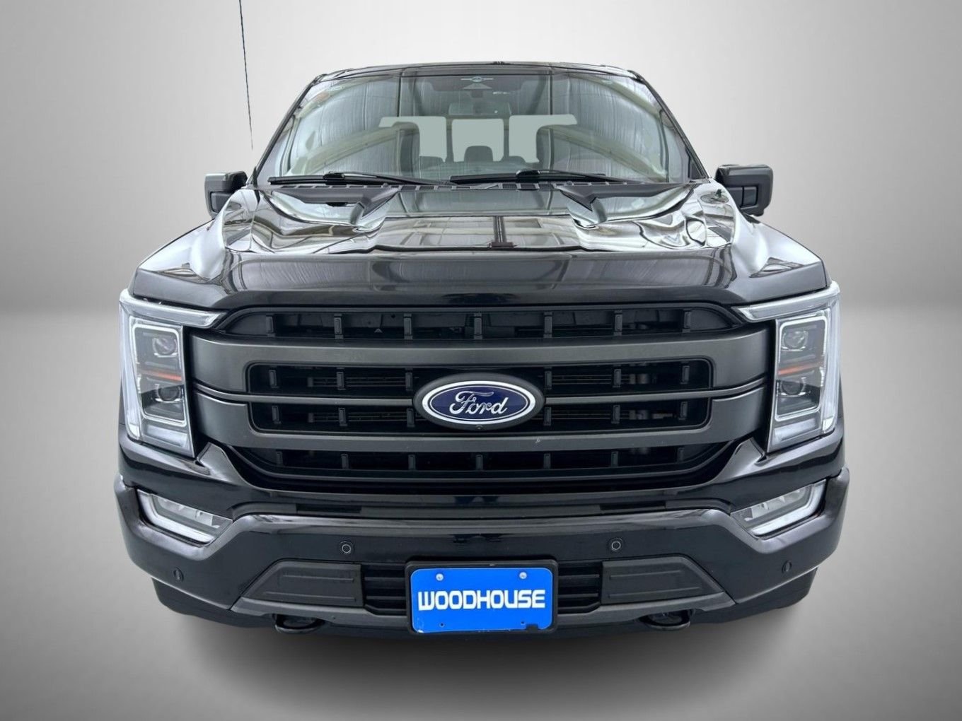 Used 2023 Agate Black Metallic Ford Lariat image 2