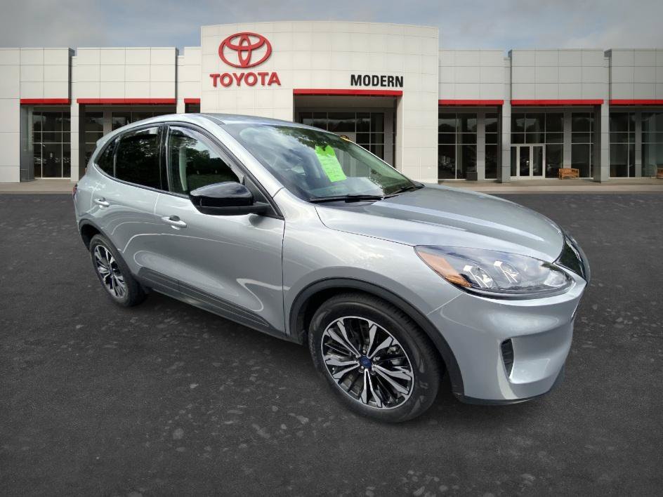 Used 2022 Silver Metallic Ford SE image 14