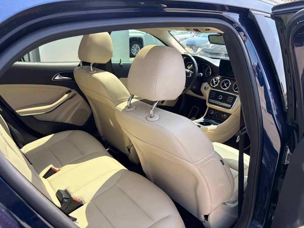 Used 2018 Lunar Blue Metallic Mercedes-Benz GLA 250 image 23