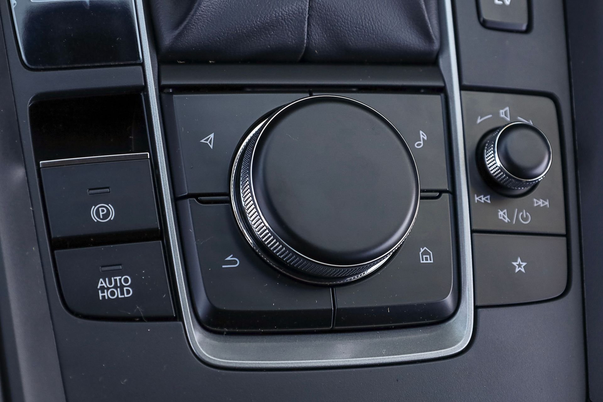 New 2026 Wind Chill Pearl Mazda Preferred AWD image 19