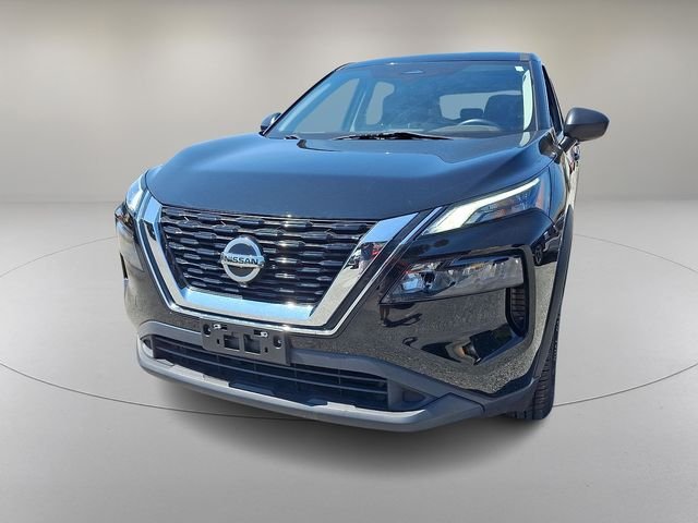 Used 2021 Black Nissan S image 4