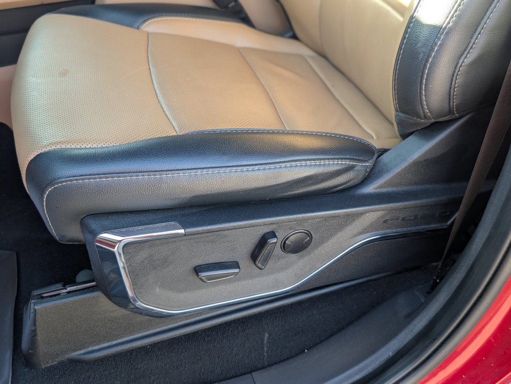 Used 2024 Red Ford Lariat image 36