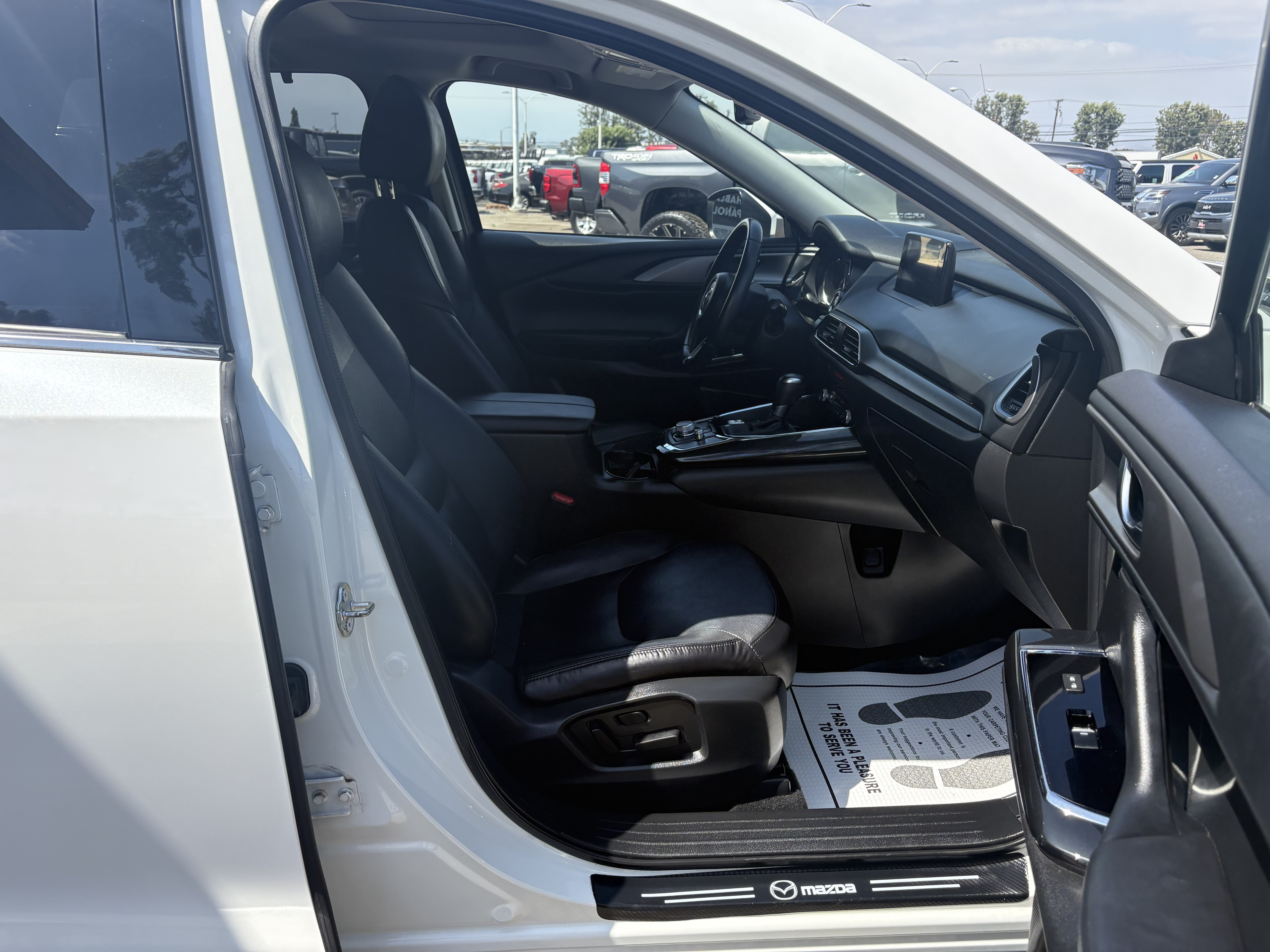 Used 2019 Snowflake White Pearl Mica Mazda Touring image 17