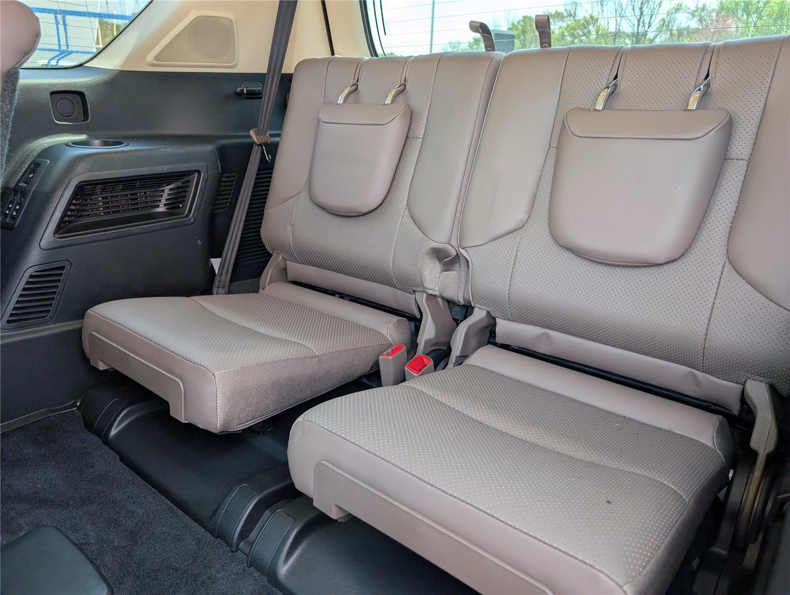 2022 Lexus GX LUXURY - Photo 12