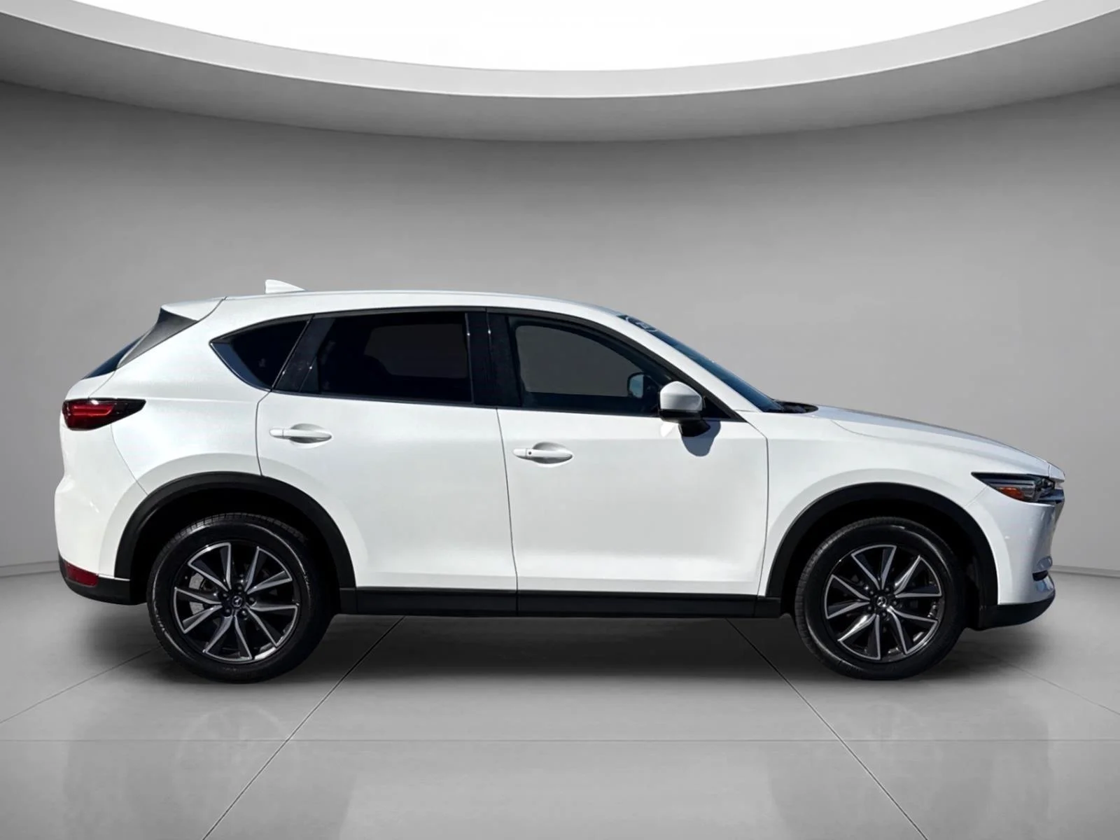 Used 2017 Snowflake White Pearl Mica Mazda Grand Touring image 6