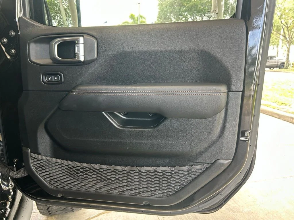 Used 2021 Black Jeep Unlimited Rubicon image 33