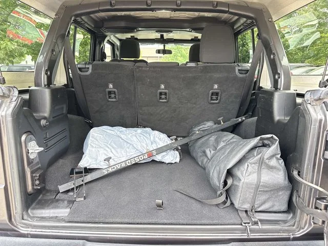 Used 2018 Gray Jeep Unlimited Sport S image 29