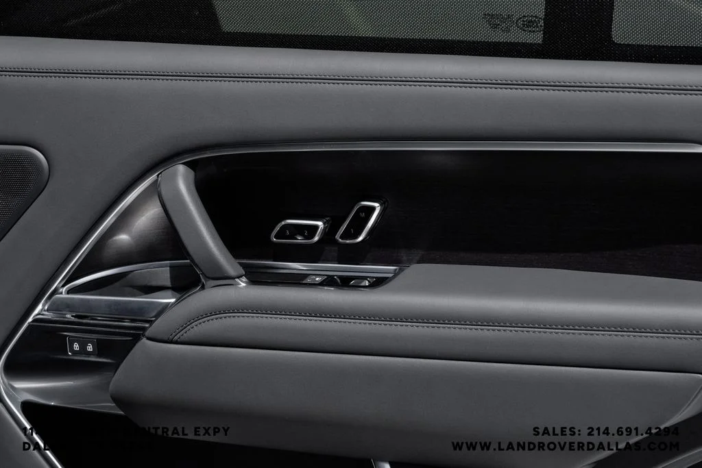 Used 2023 Black Land Rover Autobiography image 54