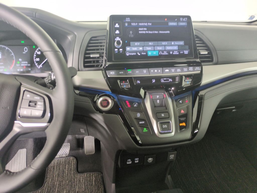 2026 Honda Odyssey Touring - Photo 17