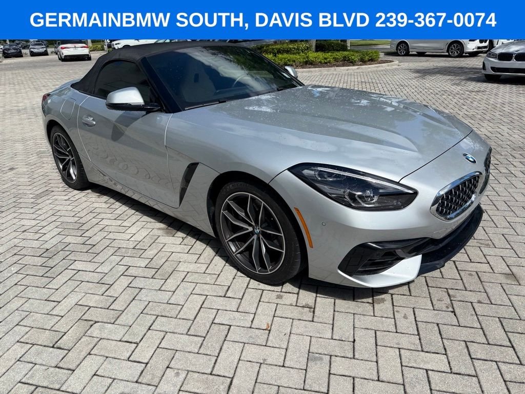 Used 2021 Glacier Silver Metallic BMW sDrive30i image 12