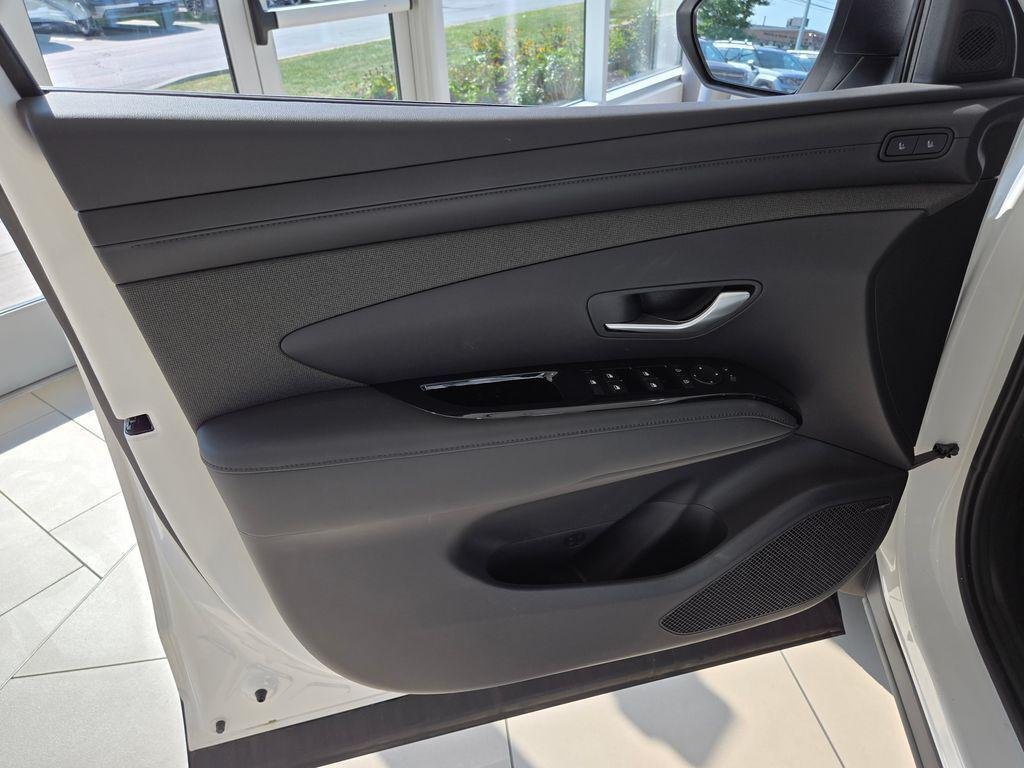 New 2025 White Hyundai Limited image 25