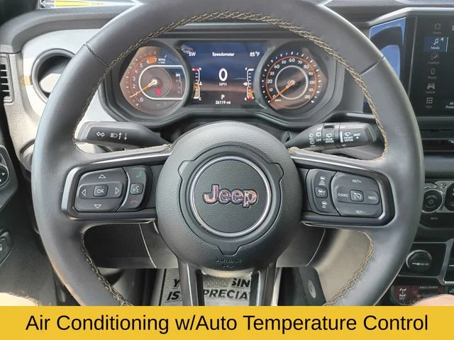 Used 2024 Green Jeep Sport image 13