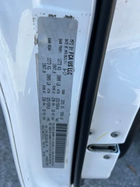 Used 2018 White Jeep Limited image 32