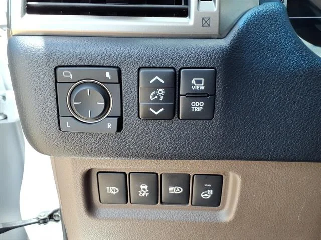 Used 2020 Starfire Pearl Lexus Luxury image 24