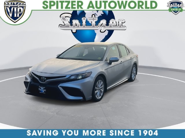 Used 2024  Toyota SE image 7