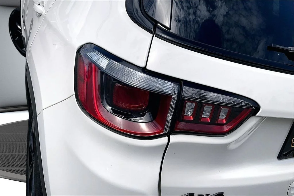 Certified Used 2019 White Jeep Latitude image 23