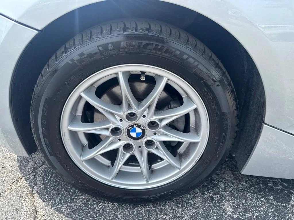 Used 2004 Gray BMW 2.5i image 41