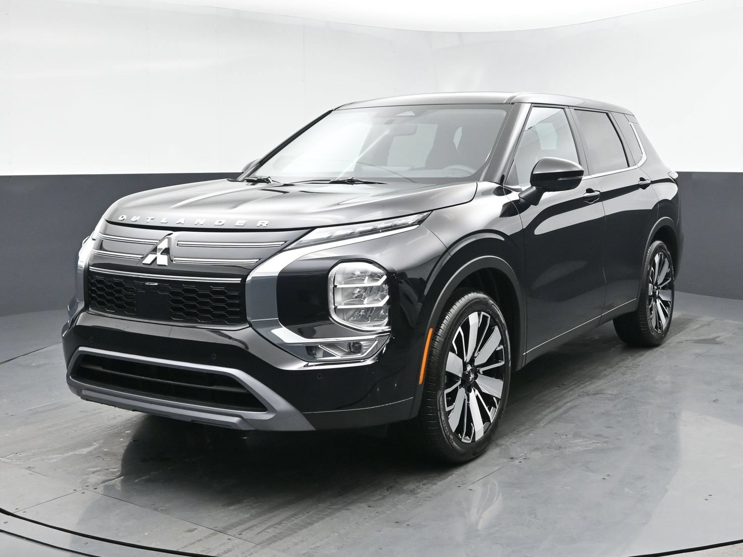 New 2026 Labrador Black Pearl Mitsubishi SE 1.5T 2WD image 1