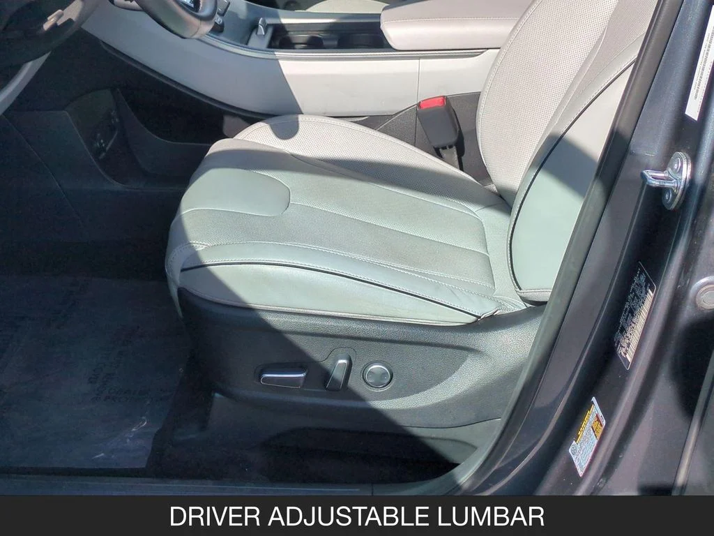 Used 2025 Gray Hyundai SEL image 15