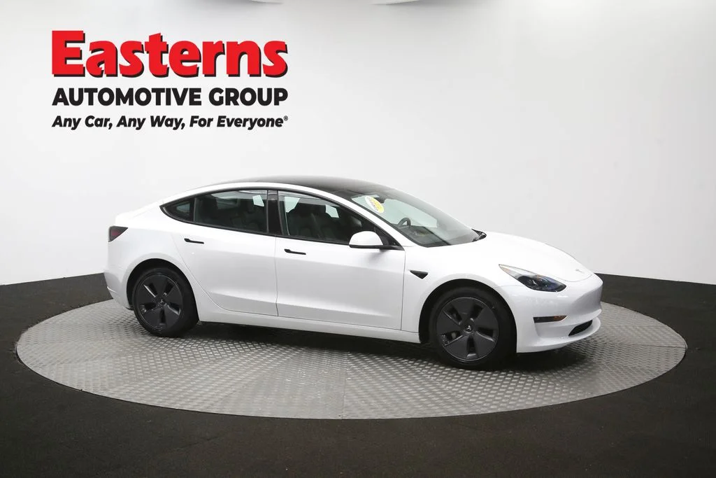 Used 2023 White Tesla Base image 43