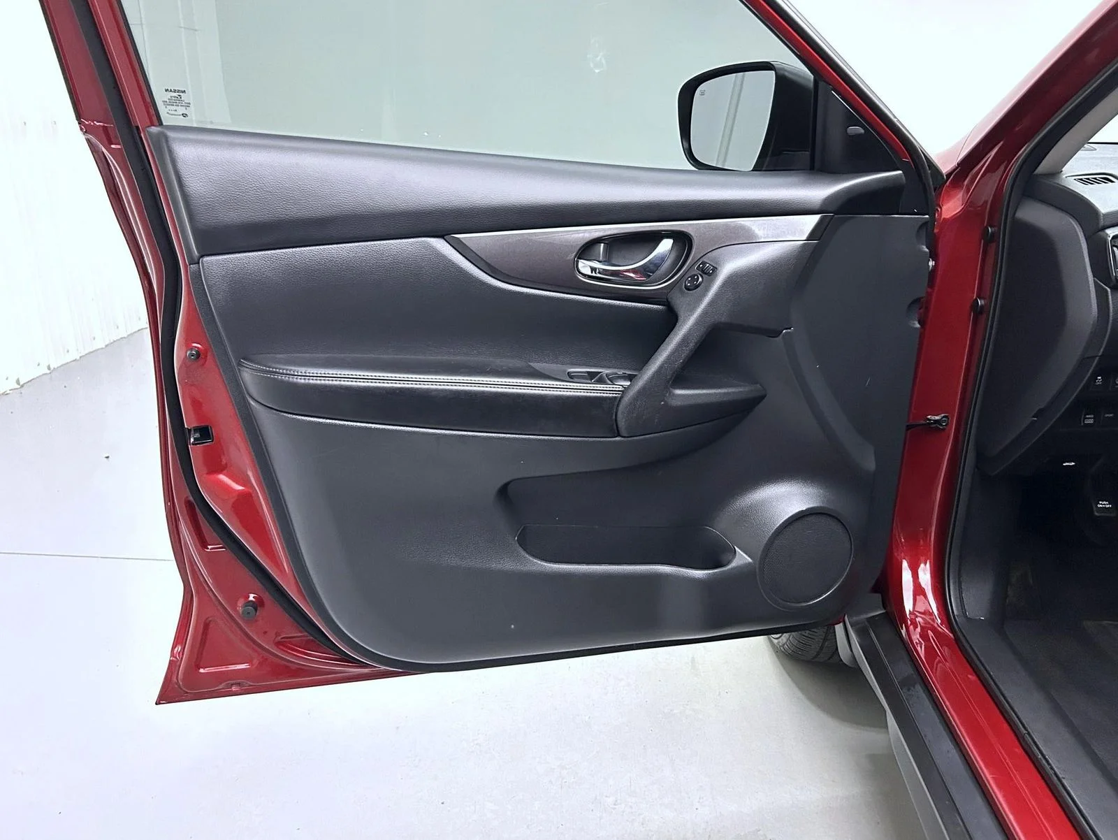 Used 2019 Red Nissan SV image 9
