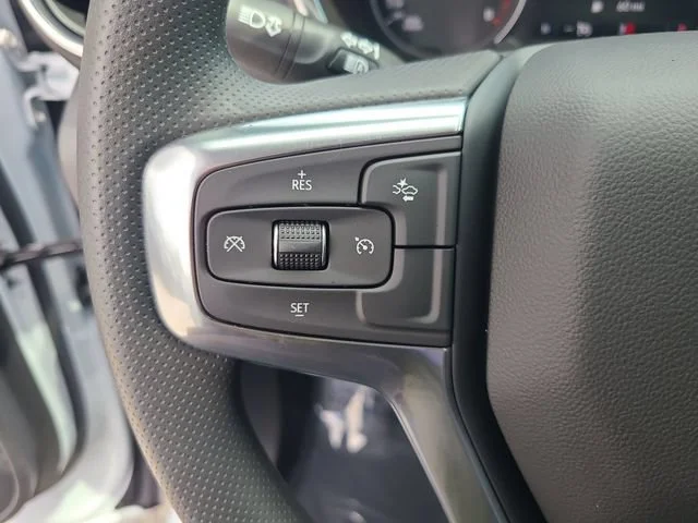 New 2026 Summit White Chevrolet 2LT image 26