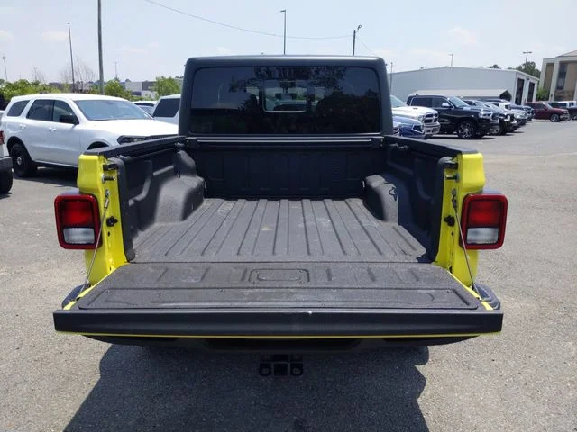 Used 2023  Jeep Willys image 12